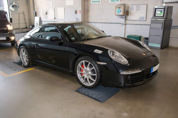 Contrôle technique pour voiture GPL Le Mans