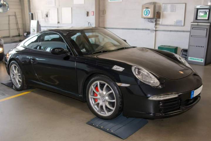 Contrôle technique pour voiture GPL Le Mans